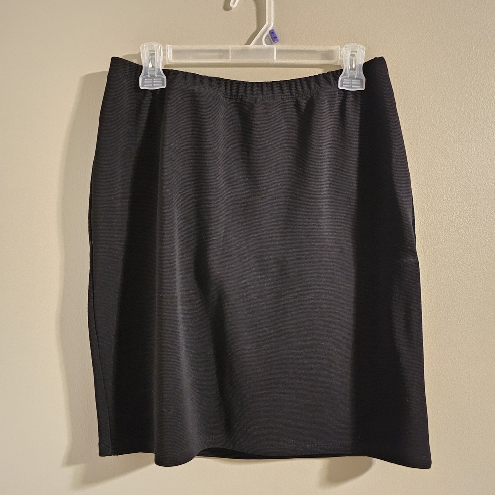 Reitmans Classic Black Pencil Skirt